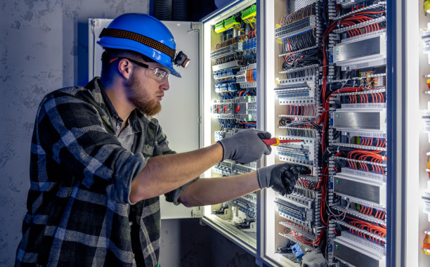 Villamos hálózatok kivitelezése